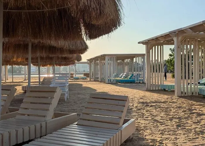 Apartmanhotel البرنسيسة ريزورت الممشي السياحي شاطي خاص و حمام سباحه Gurdaka