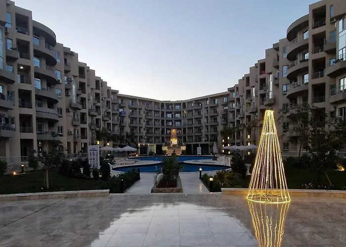 Apartmanhotel البرنسيسة ريزورت الممشي السياحي شاطي خاص و حمام سباحه 3*